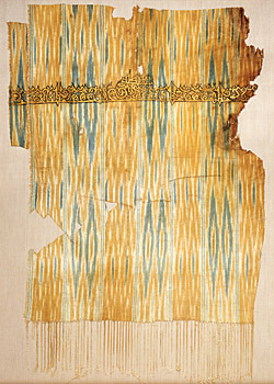 Attributed to a Yemeni workshop of the 10th century, this tiraz fragment is one of the earliest known examples of resist-dye weaving, or ikat. 