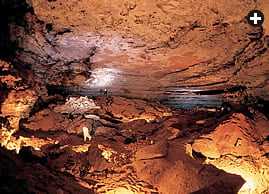 One of the largest and most complex caves in the Ma’aqala area is UPM Cave, named after the King Fahd University of Petroleum and Minerals in Dhaharan. 