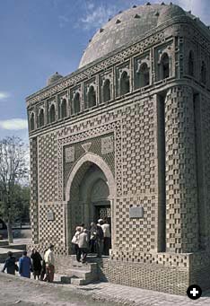10th-century Samanid mausoleum