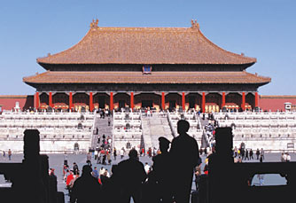The Hall of Supreme Harmony in Beijing’s Forbidden City was built by Yung Lo in 1406. 