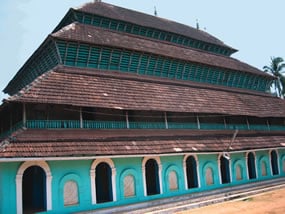 The Nakhuda Mithqal Mosque (or Mithqalpalli) in Kozhikode is named for a 14th- century Arab merchant and dates to 1578, when it was rebuilt following destruction of the original by the Portuguese. 