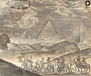 Della Valle ficou fascinado pelas Pirâmides de Gizé quando as viu pela primeira vez em 1615. Muito tempo e esforço foram dedicados por ele à exploração da Grande Pirâmide. Esta gravura é do livro Les Six Voyages de Jean-Baptiste Tavernier, publicado em 1676, seis décadas após a visita de della Valle.