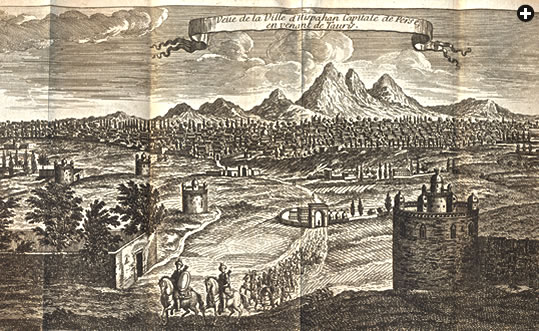 Isfahan estava passando por uma extensa reconstrução, sob a supervisão do Xá Abbas I, quando della Valle visitou a cidade em 1617. Fazia tempo que ele desejava conhecer a cidade, mas seu maior interesse era encontrar o próprio Xá Abbas.